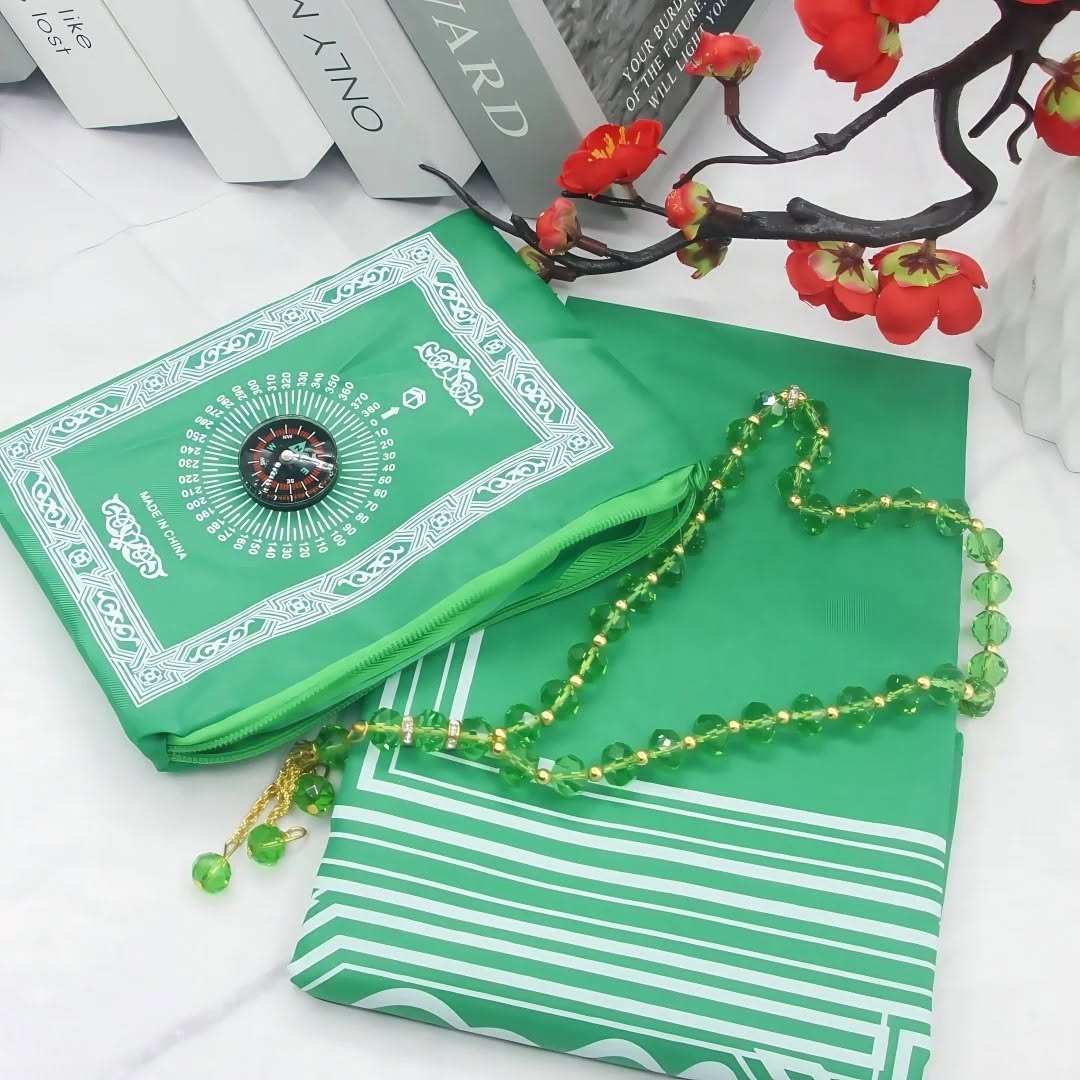 Foldable Travel Prayer Mat Set with Beads & Compass – 3 Pack